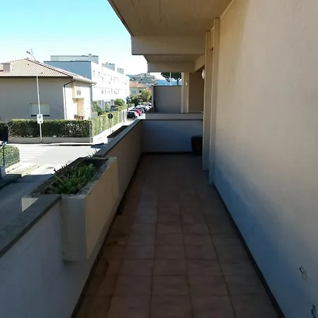Apartamento With Terrace *